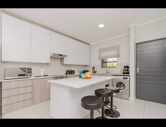 2 BEDROOM APARTMENT FOR SALE IN BEVERLEY